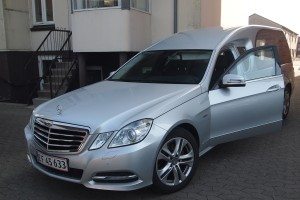 Mercedes E250, Sølvmetal