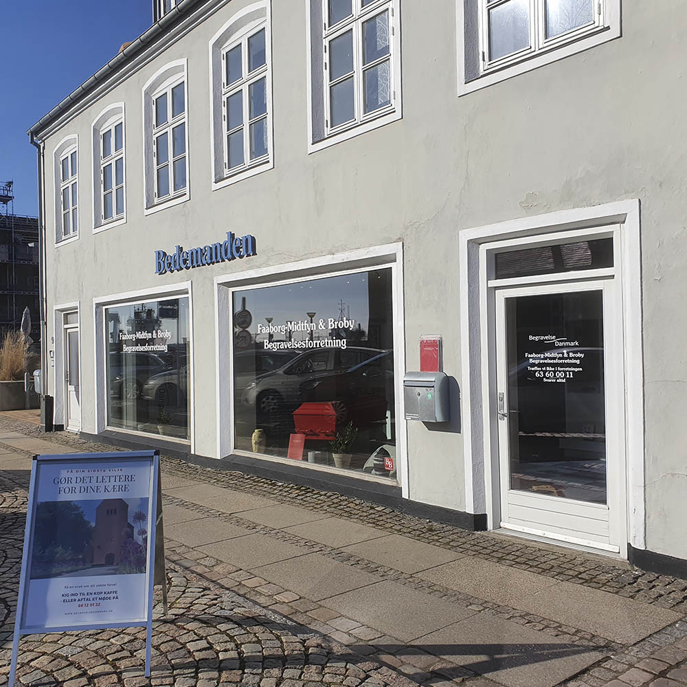 Faaborg Midtfyn Og Broby Begravelsesforretning Facade Faaborg Midtfyn Og Broby Begravelsesforretning Facade