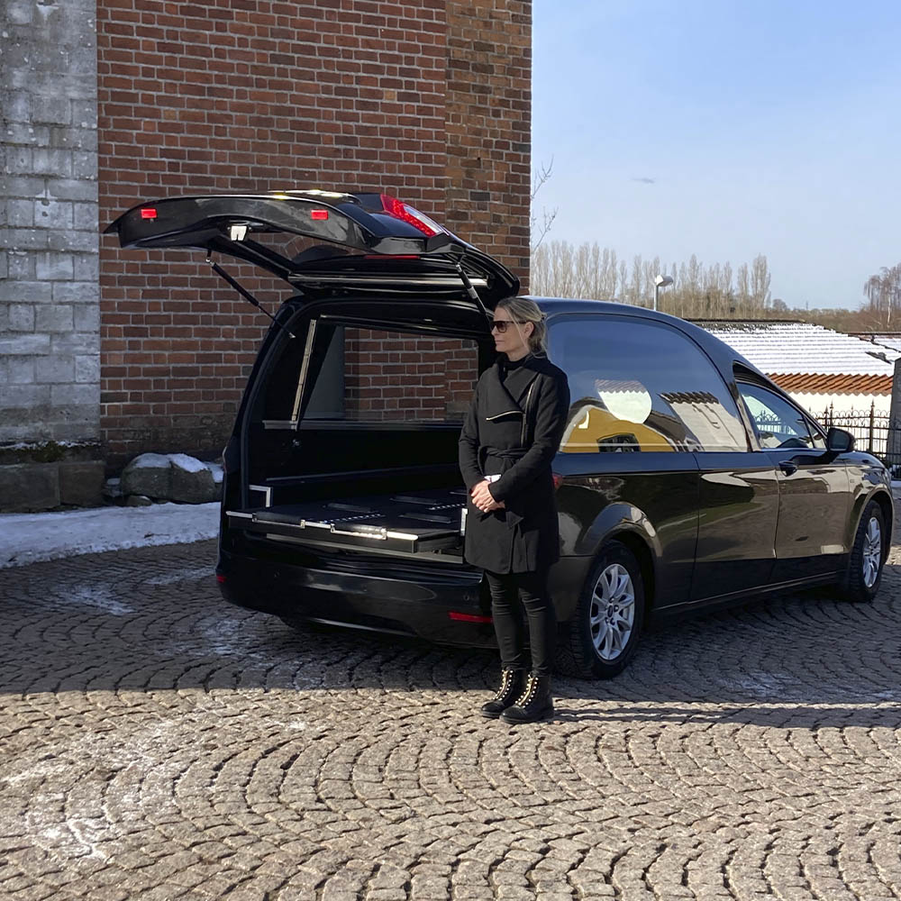 Strandens Bedemand Ved Rustvogn Strandens Bedemand Ved Rustvogn
