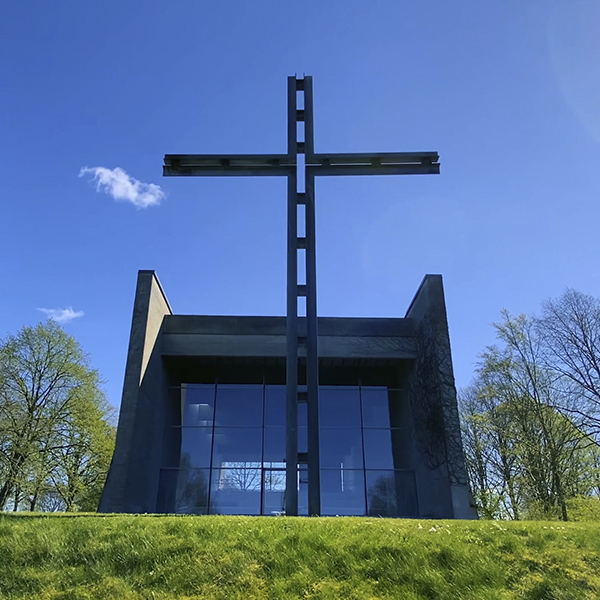 Tilfredse Familier På Hillerød Kapel i Hillerød