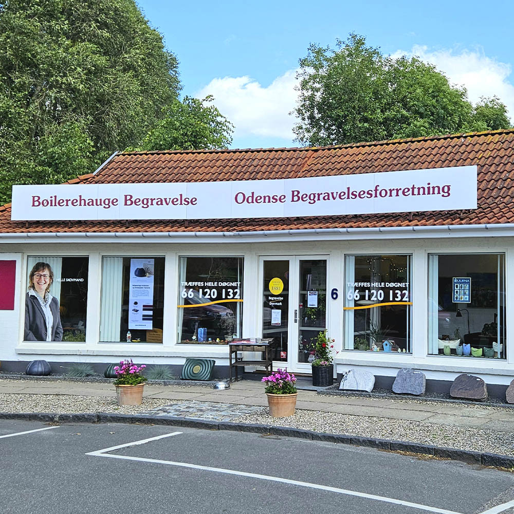 Bøilerehauge Og Odense Begravelsesforretning Facade Bøilerehauge Og Odense Begravelsesforretning Facade