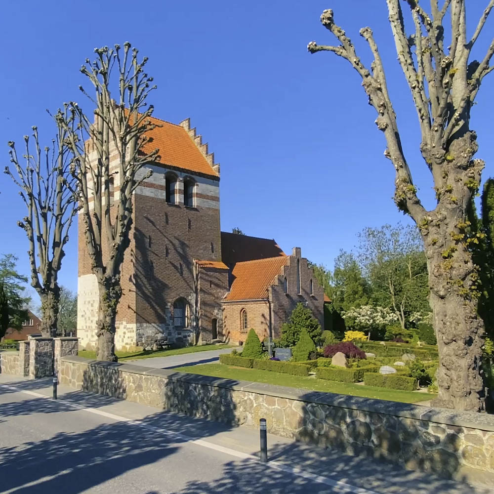 Kirke Og Kirkegård I Lejre Kirke Og Kirkegård I Lejre