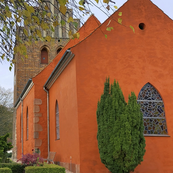 Herstedøster Kirke  i Albertslund